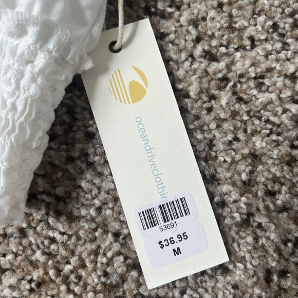 Ocean Drive White Top NWT Size M - Picture 4 of 6